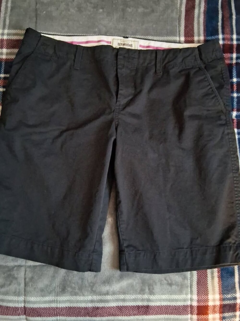Women's Old Navy Bermuda Black Shorts